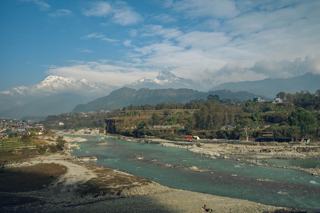 Nepal-Tibet Flood Death Toll Surpasses 900 as Thousands Remain Missing