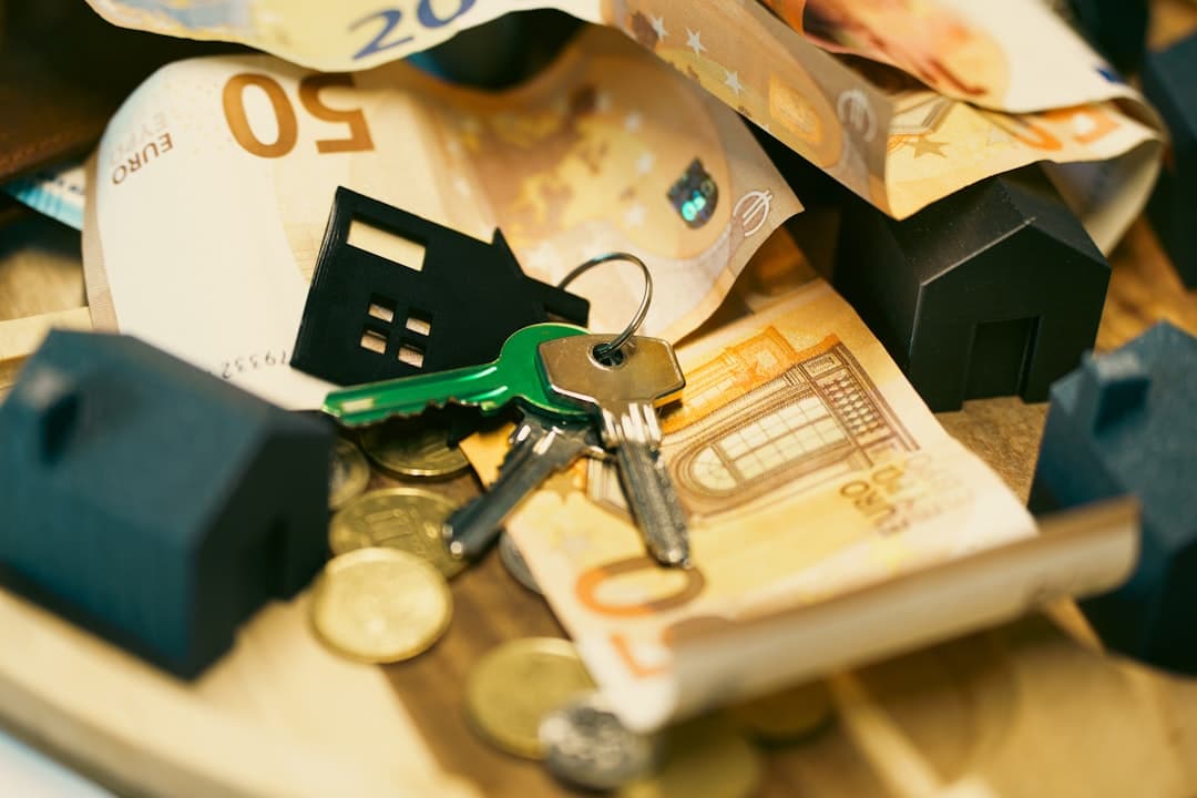 How Do Mortgage Interest Rates Work, and What Moves Them?